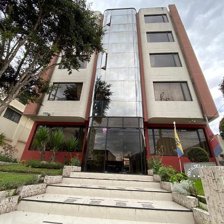 Hostal De La Mancha Hotel Quito Exterior photo